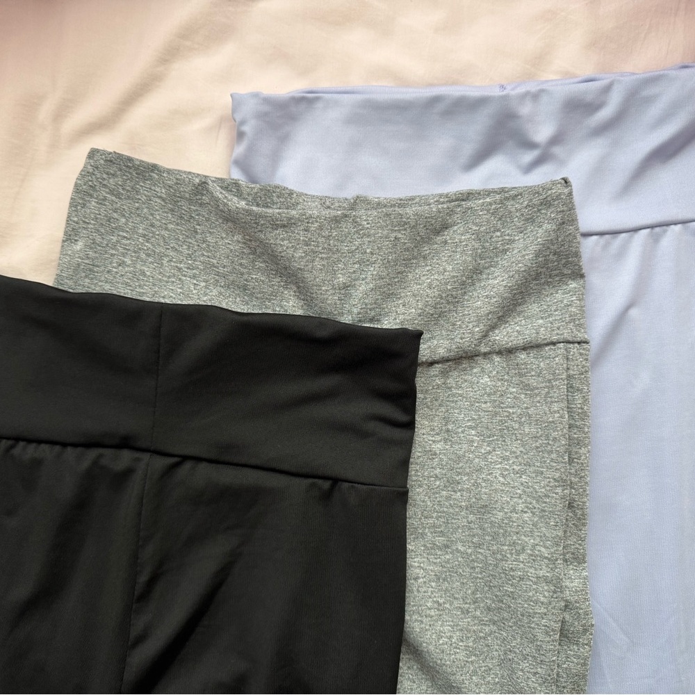 1 pair Girls lavender flare leg yoga pants size 6